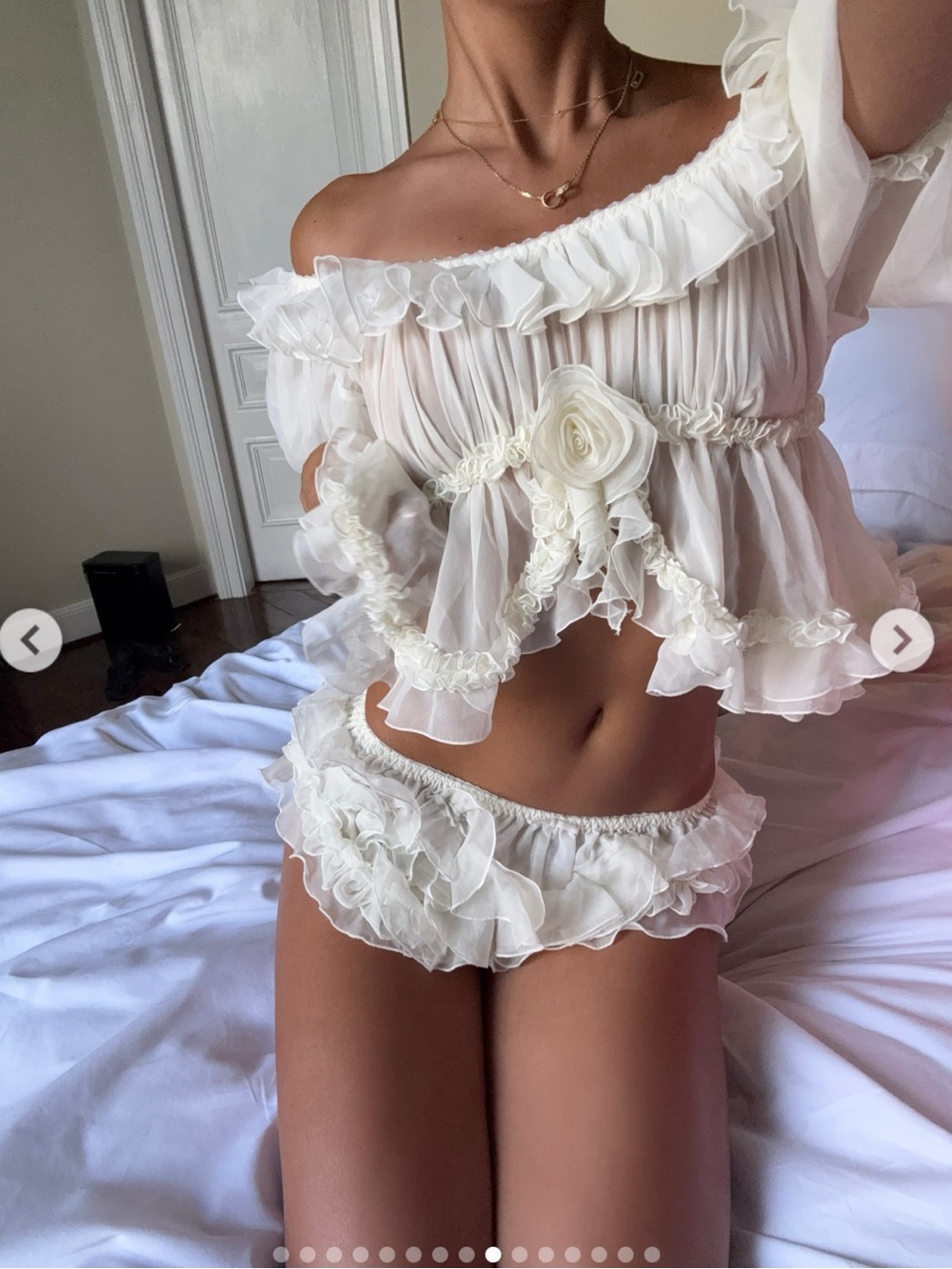 DATT Rosy Ruffle Set - Picture 3 of 9